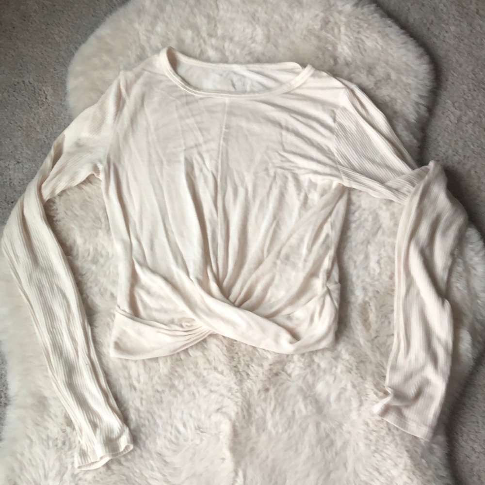 Ali Yoga cropped top/sweater.  XS/Small (no tag!)